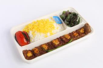 چلو کباب کوبیده مخصوص میزبان